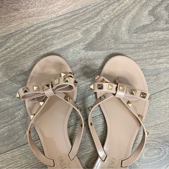 Valentino Rockstud Jelly Thong Sandals Power Nude Bows Studs Size 6 - Picture 5 of 14